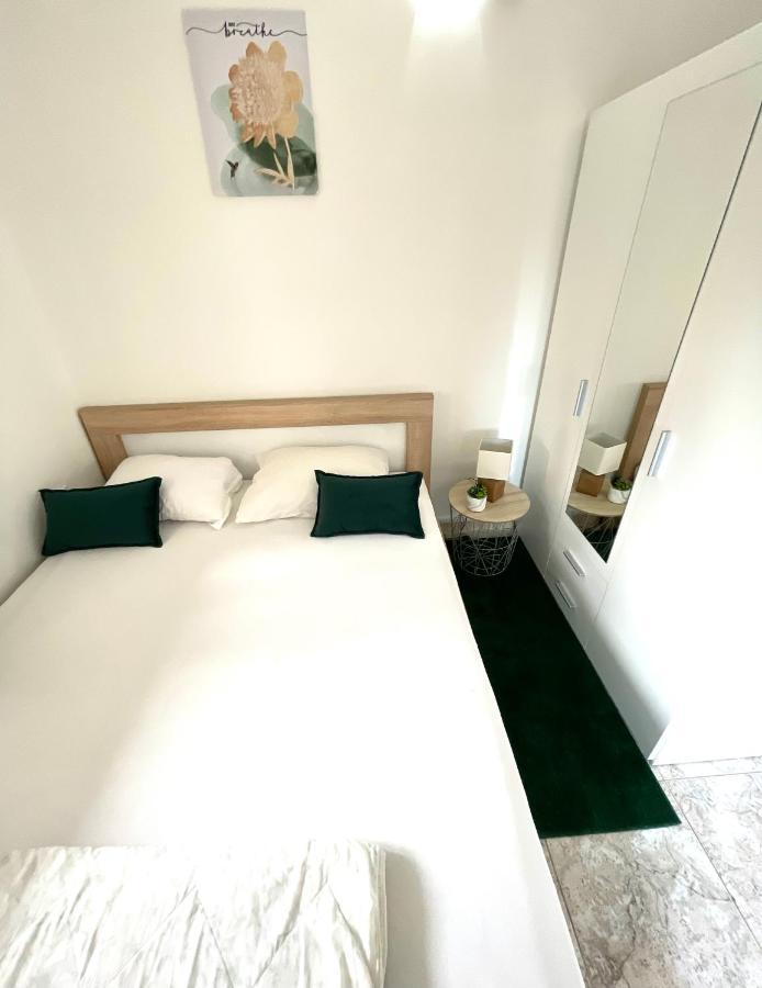 Apartment Vladan Котор Екстер'єр фото
